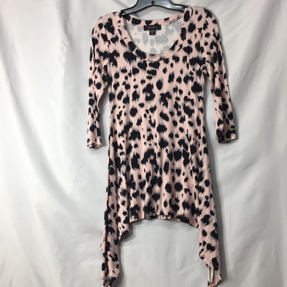 Karen Kane Tops - Karen Kane Women’s Pink and Black Hi-Low Top Size XS Like-NEW Condition